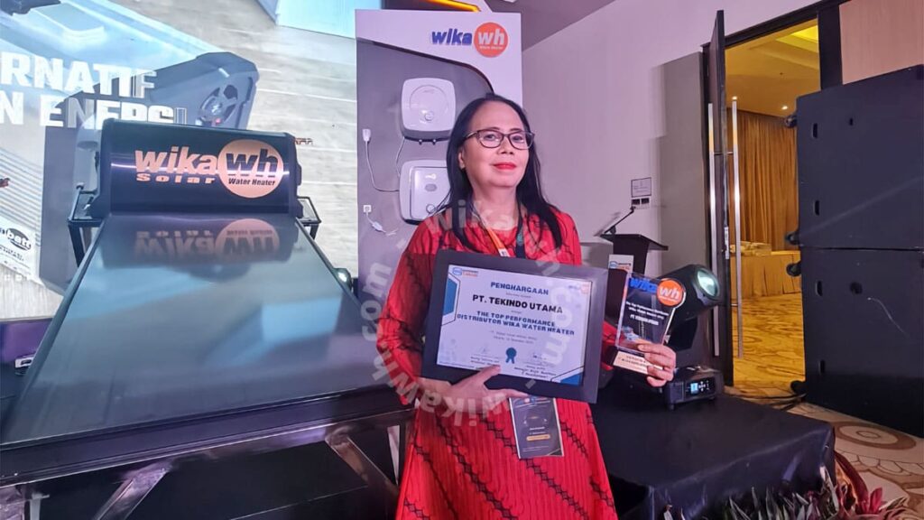 PT Tekindo Utama Sabet Penghargaan Top Performance di Distributor Meeting 2023 Grow Together With Innovation Wika Water Heater wikawh.com PT Tekindo Utama Sabet Penghargaan Top Performance di Distributor Meeting 2023 Grow Together With Innovation Wika Water Heater wikawh.com